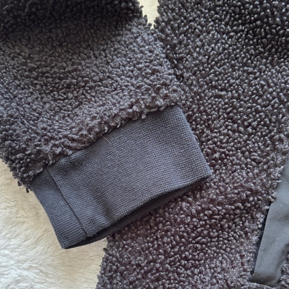 Nike Kids Black Sherpa Zip-Up Hoodie Jacket - Picture 3 of 8